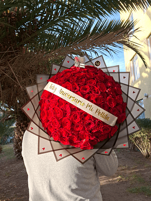 Ramo Buchon de 100 Rosas Naturales 