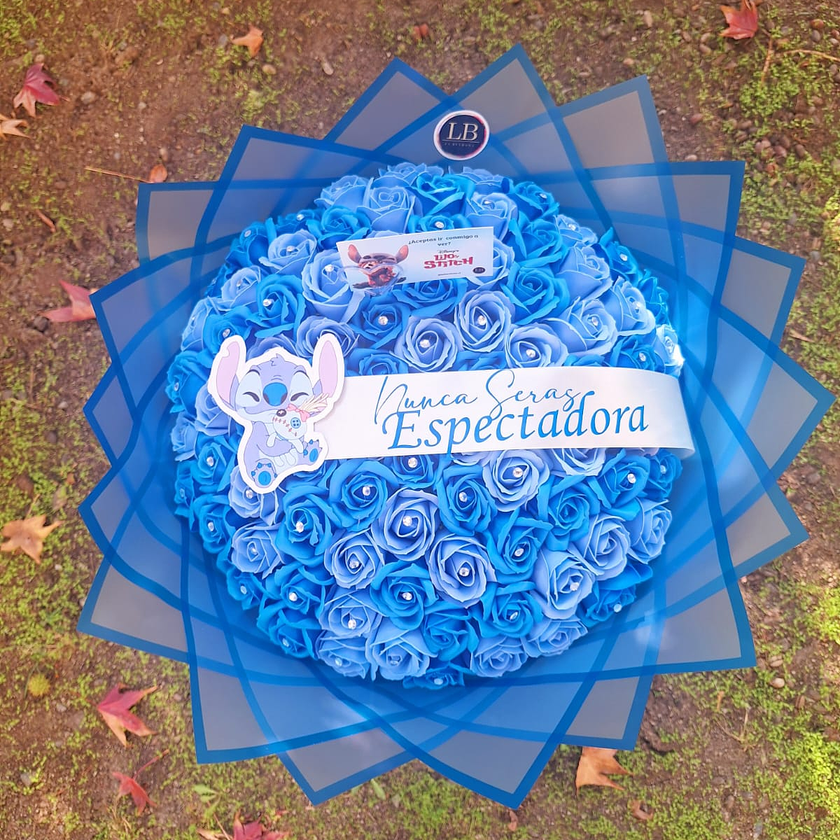 Ramo de 100 Rosas de Stitch  1