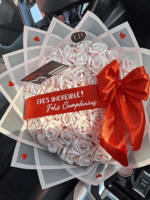 Ramo 50 Rosas eternas 