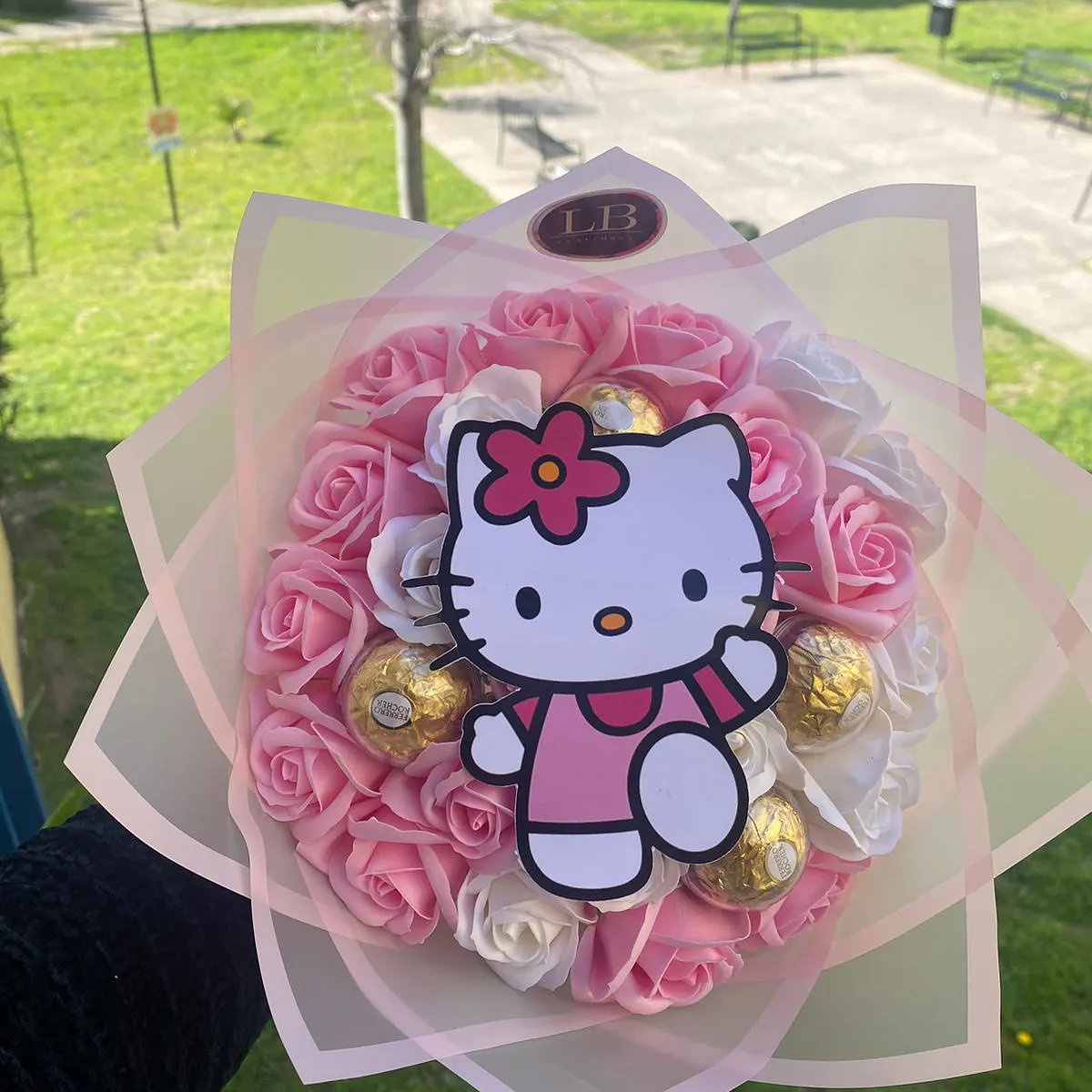 Ramo Hello Kitty + Bombones  2