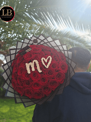 Ramo 40 Rosas Naturales + Inicial 