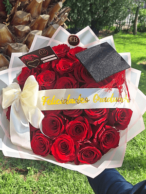 Ramo de 25 Rosas para Graduación 