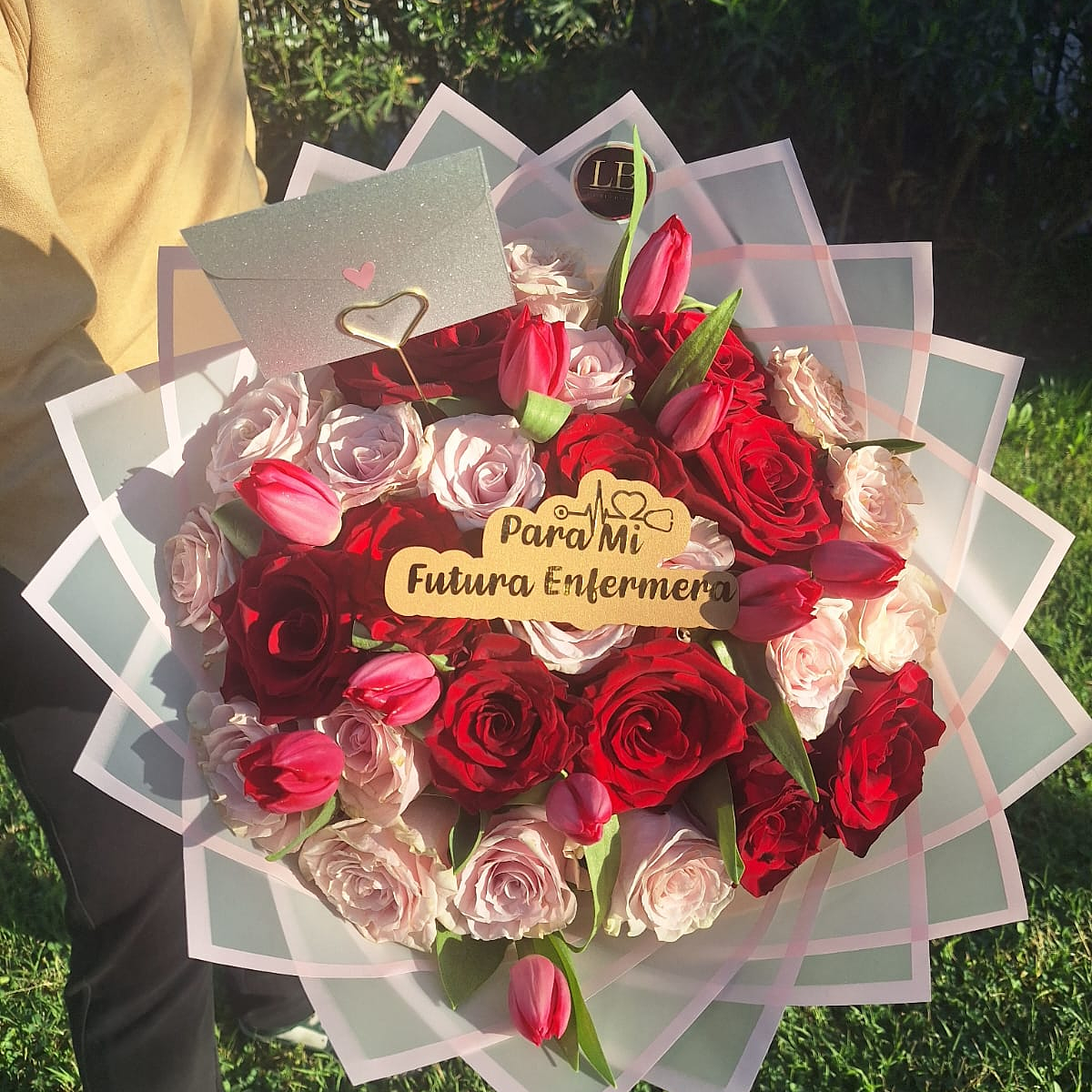 Mix de Rosas Naturales + Tulipanes  1