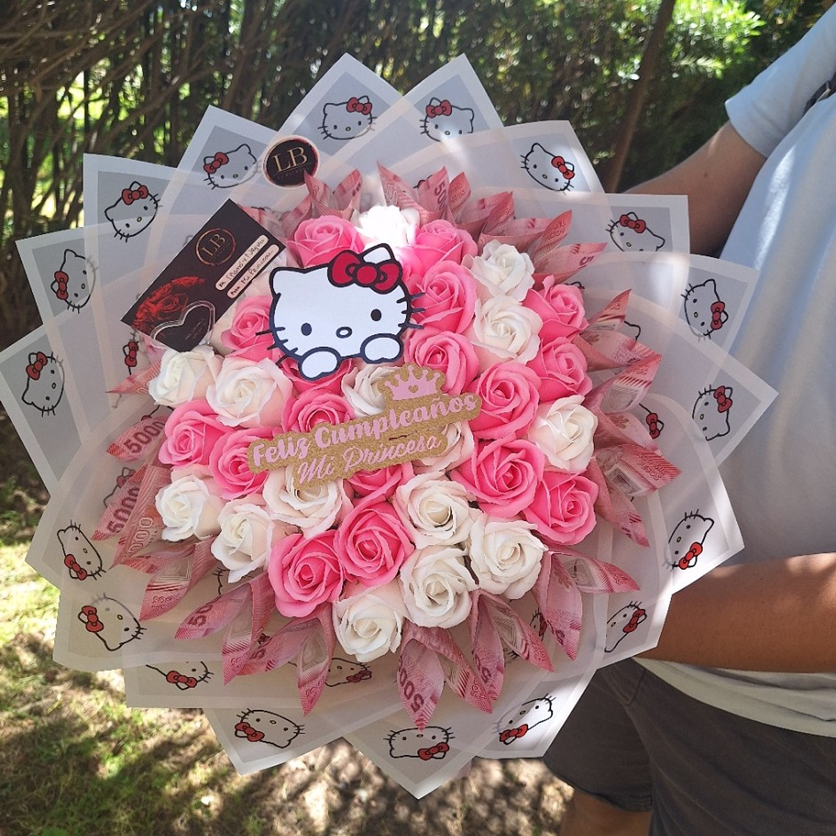 Ramo con billetes Hello Kitty  1