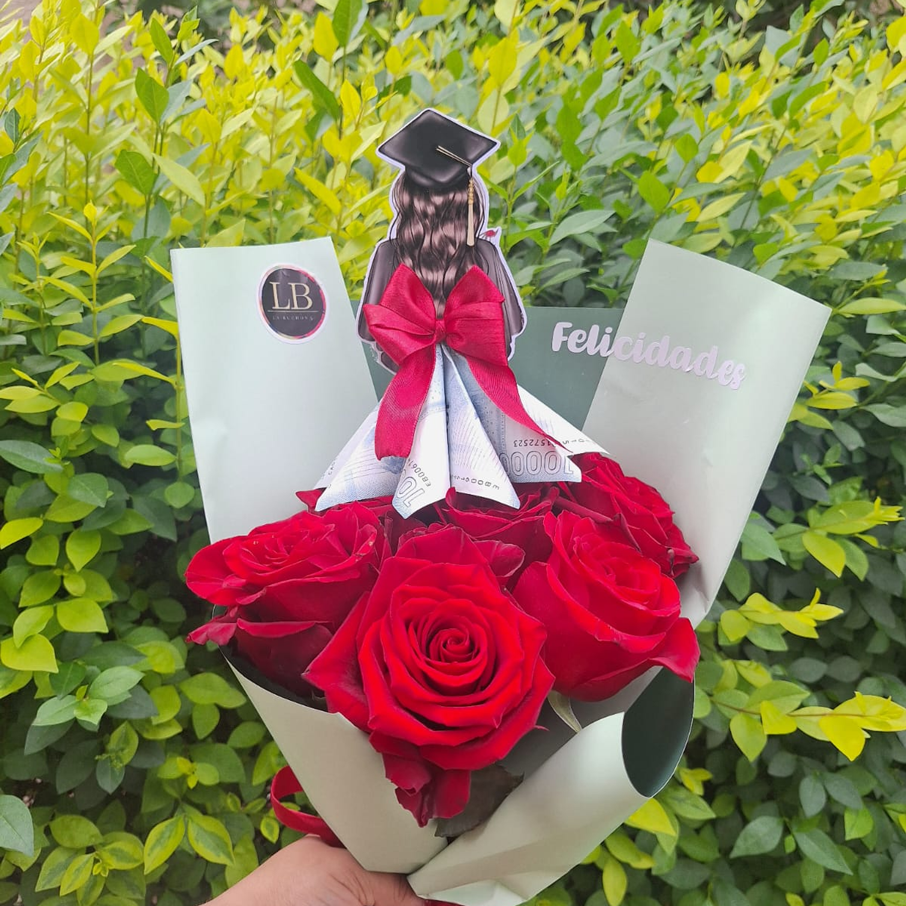 Ramo para la graduada  1