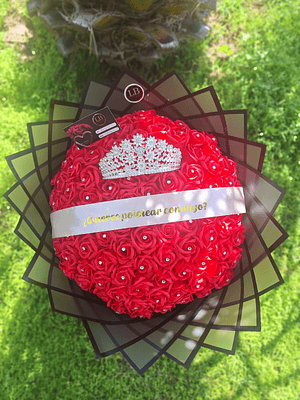 Ramo de 100 Rosas + Cinta Personalizada + corona XL 