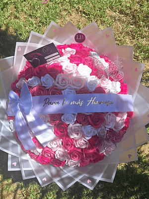 Ramo de 100 Rosas Eternas 
