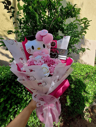 Ramo hello kitty graduada 
