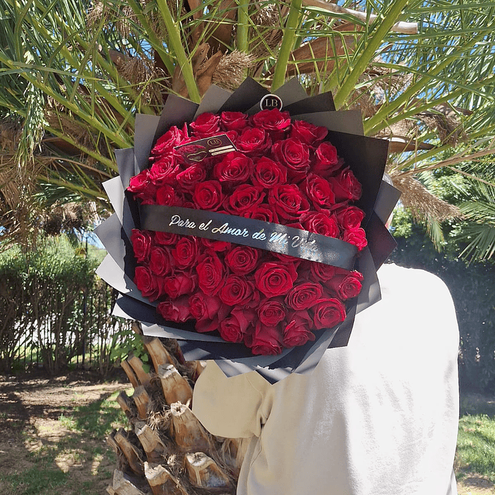 Ramo de 50 Rosas Naturales  1