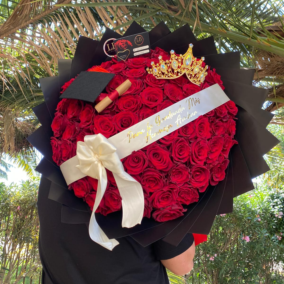 Ramo de 50 Rosas para Graduada  2