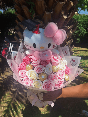 Ramo de Hello kitty + Bombones 
