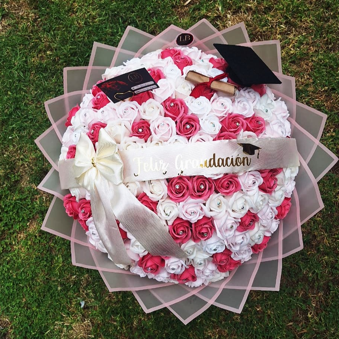 Ramo de 150 Rosas Eternas bicolor  1