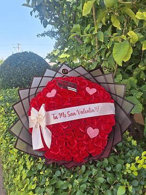 Ramo de 100 Rosas Eternas 