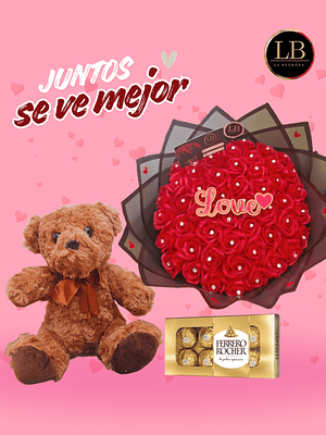 RAMO DE 50 ROSAS ETERNAS + OSITO + BOMBONES 