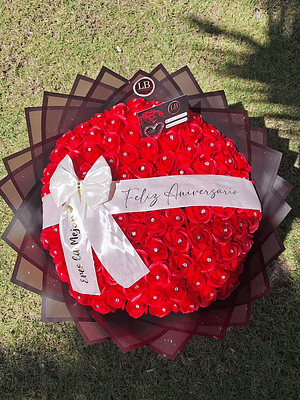 Ramo de 100 Rosas Eternas 