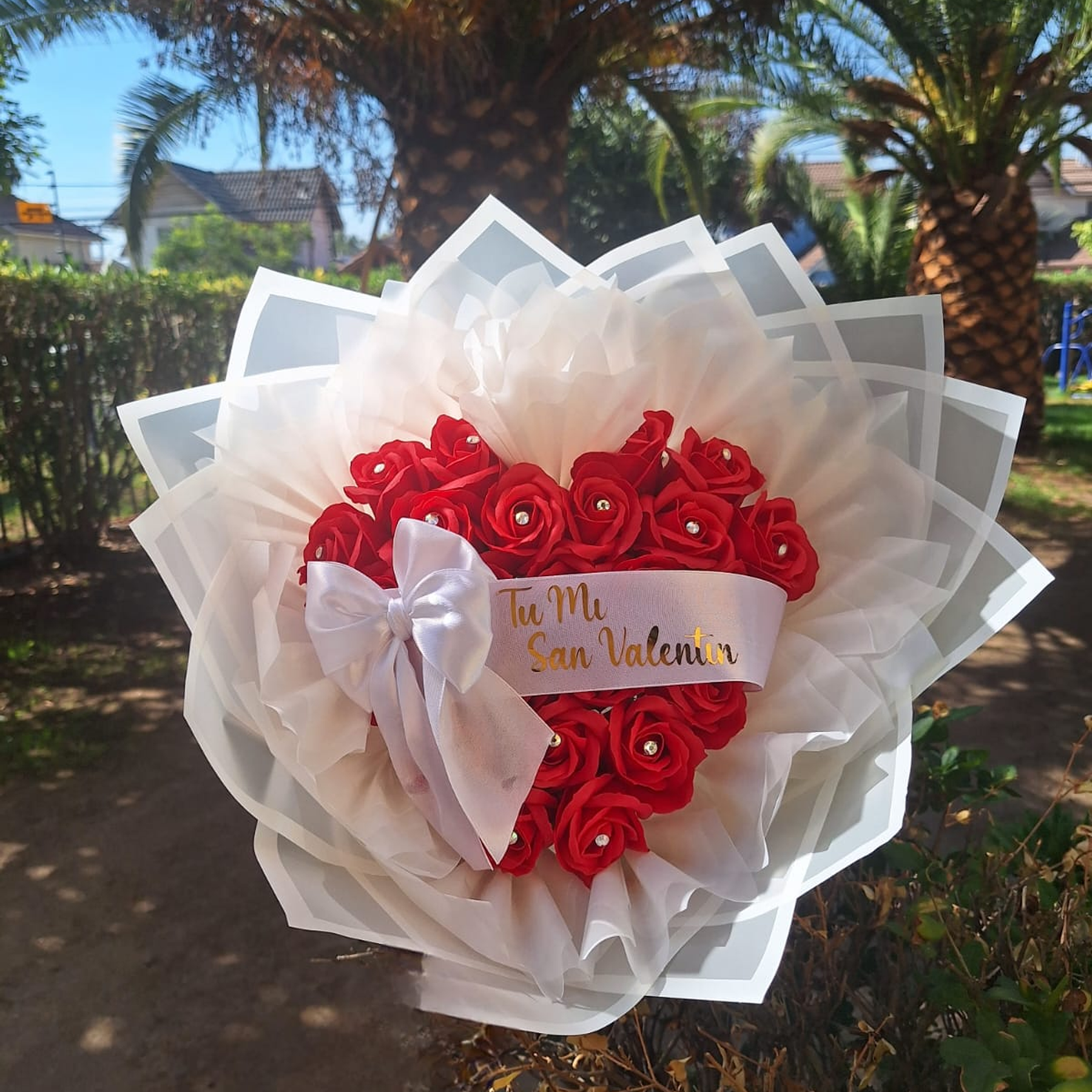 Promesa de Amor con 24 rosas eternas  2