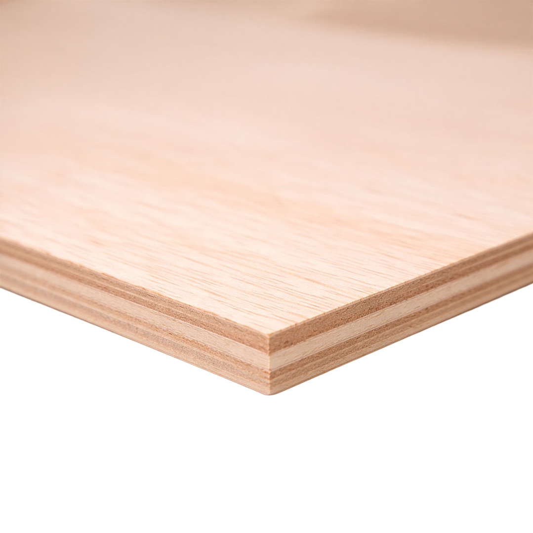 Terciado Eucaliptus Rosado 3 mm / 2,44 m x 1,22 m 2