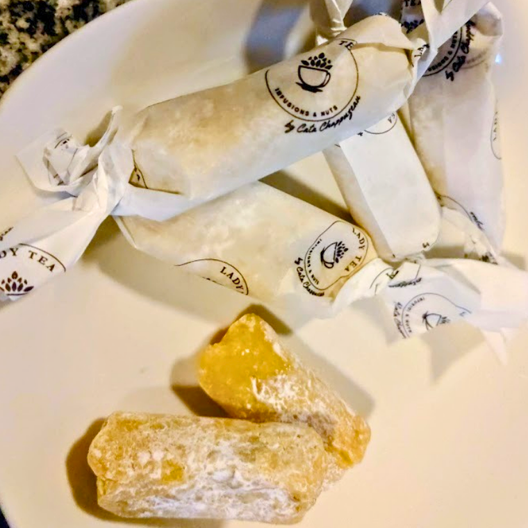 Calugas de Leche Bañadas en Chocolate 2