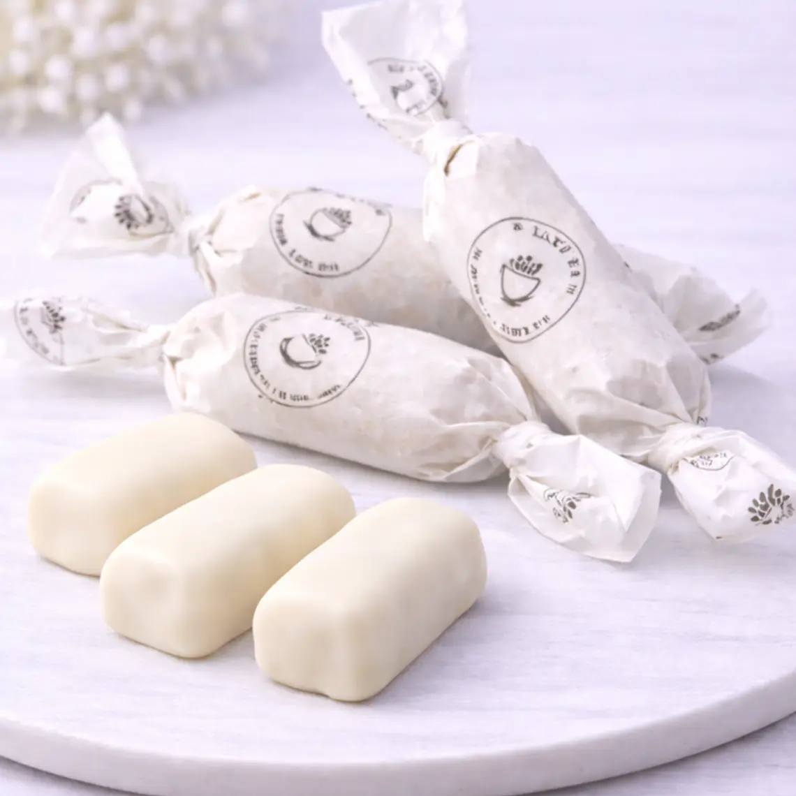 Calugas de Leche Bañadas en Chocolate 5