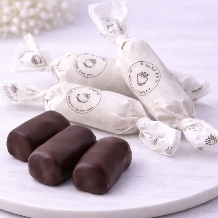 Calugas de Leche Bañadas en Chocolate 3