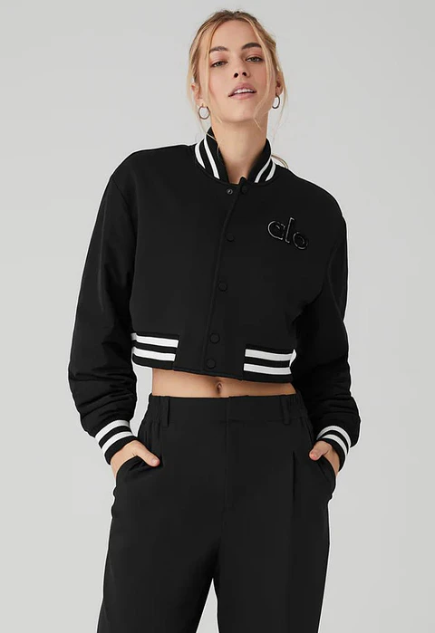 Chaqueta Negra Cropped G.O.A.T Jacket