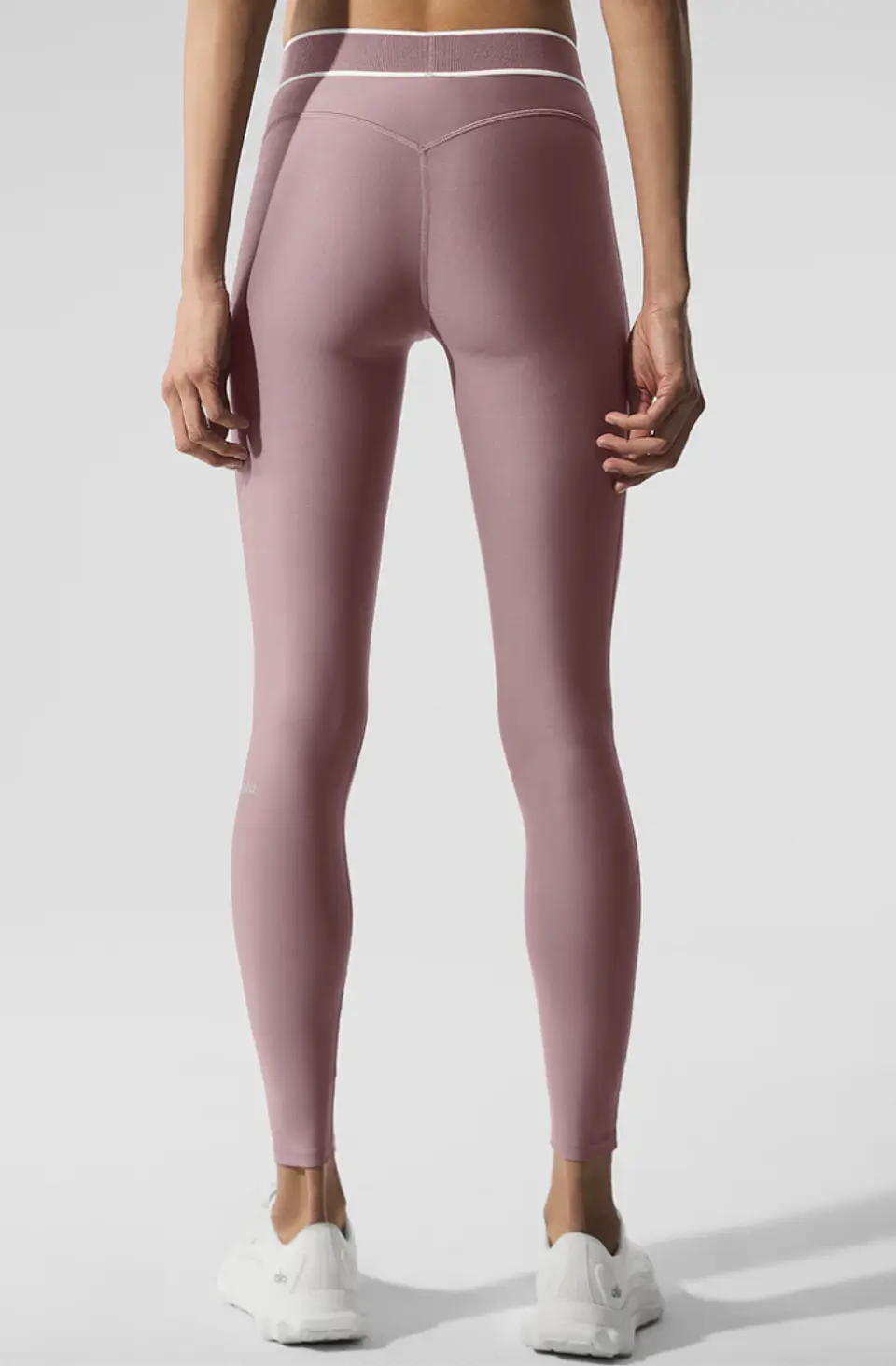 Airlift High-Waist Alignment Legging 1