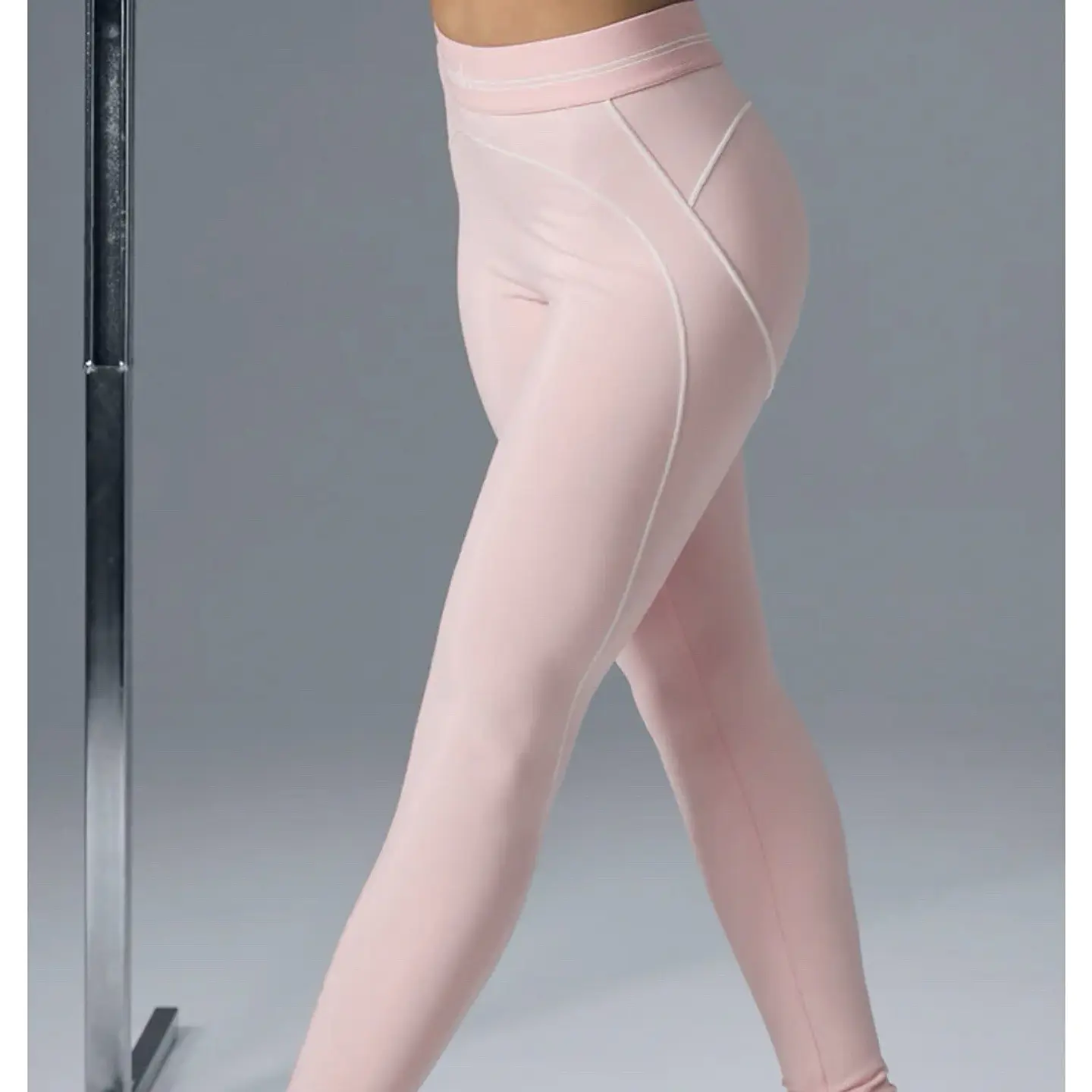 Airbrush High-Waist Heart Throb Legging 2