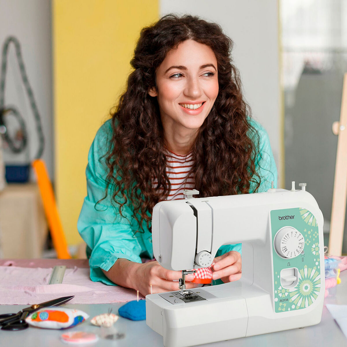 Máquina de Coser Brother JS2135 – Ideal para Principiantes y Manualidades 2