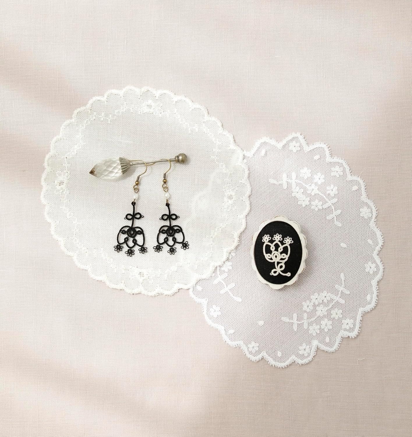 Libro de Frivolité - Connect Tatting Tiny Flower | Takako Eda – 34 Patrones 2