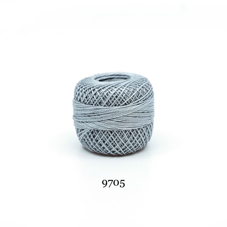 Hilo para Bordar Molino Perlé #8 - Grises y Blancos 2