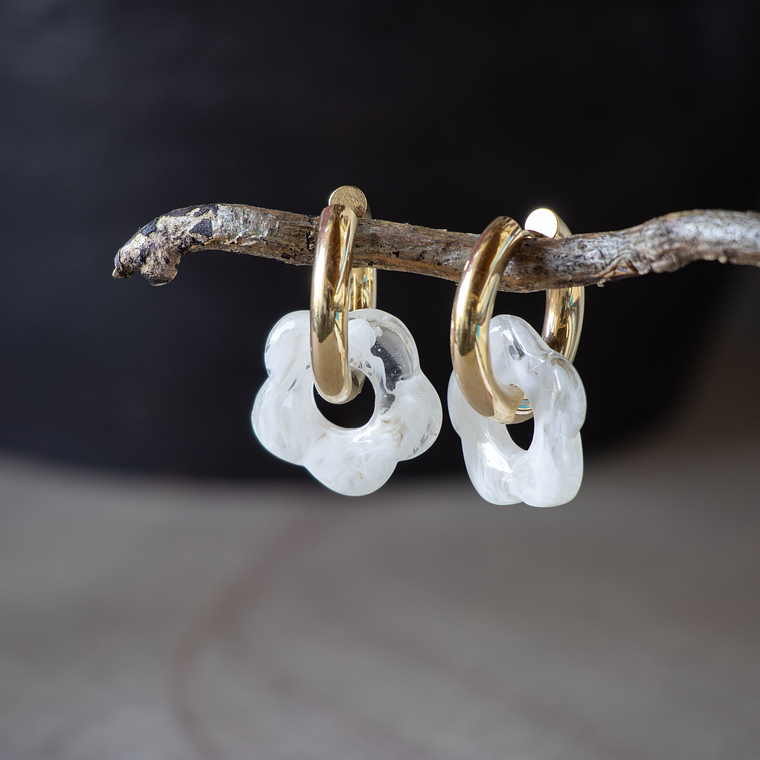 Charms Flores Resina Blancas 1