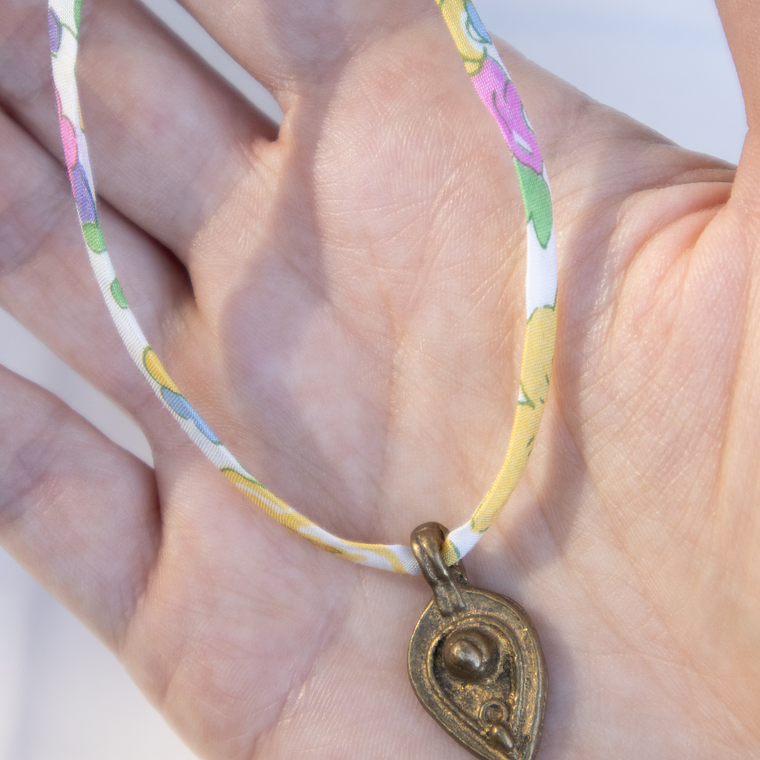 Collar | Seda Amarilis Gota Bronce 4