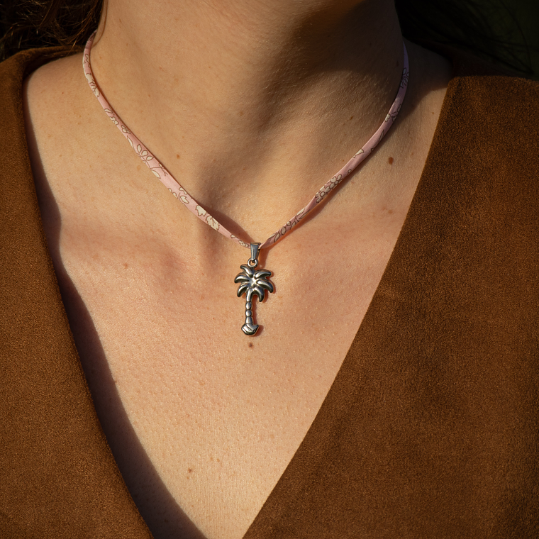 Collar | Seda Rosado Palmera 1