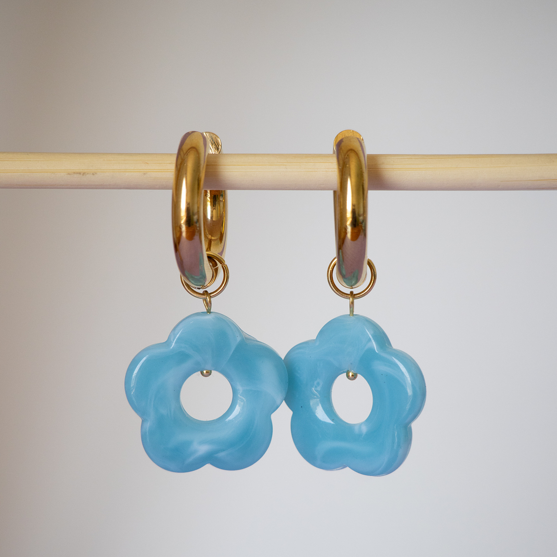 Charms Flores Colgantes Celeste Base Gold 1