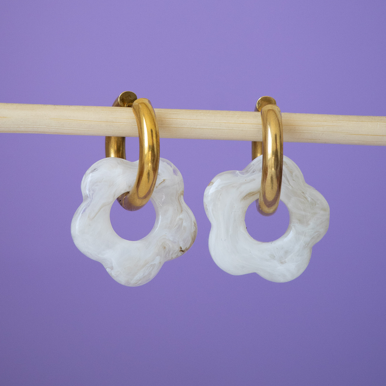 Charms Flores Resina Blancas 3