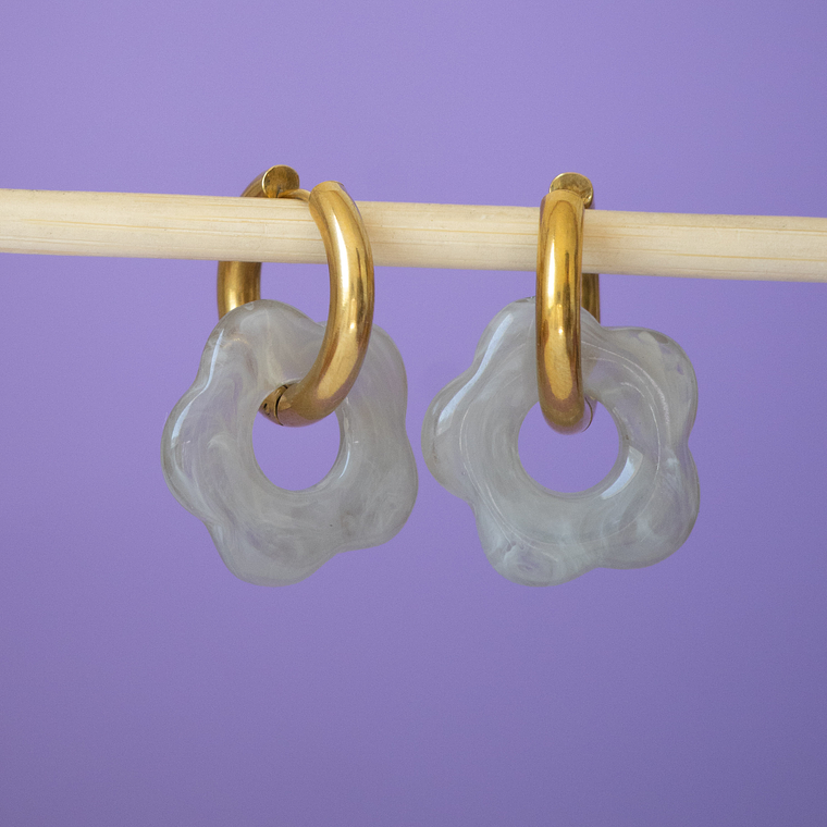 Charms Flores Resina Gris 4