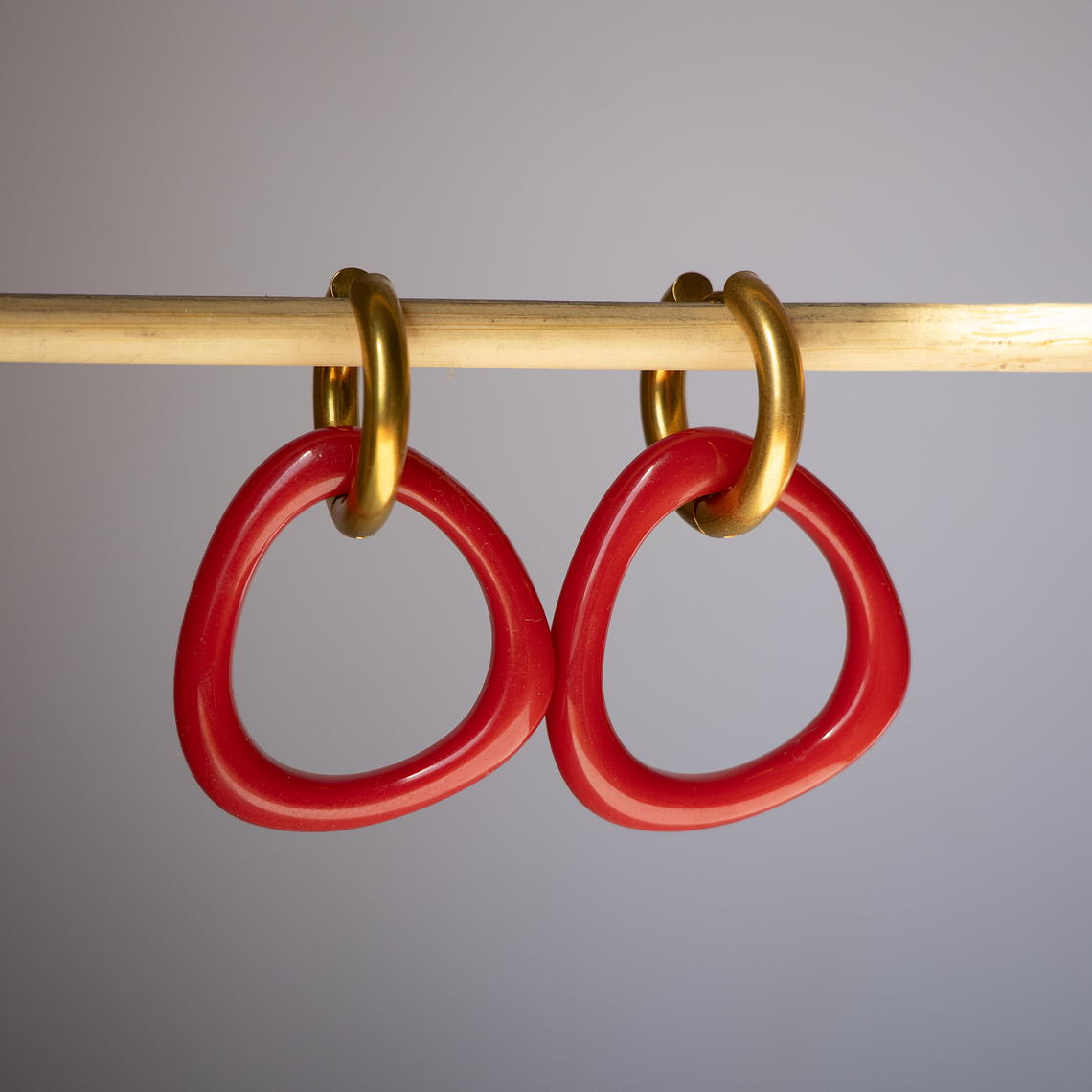 Charms Forma Irregular Rojo 3