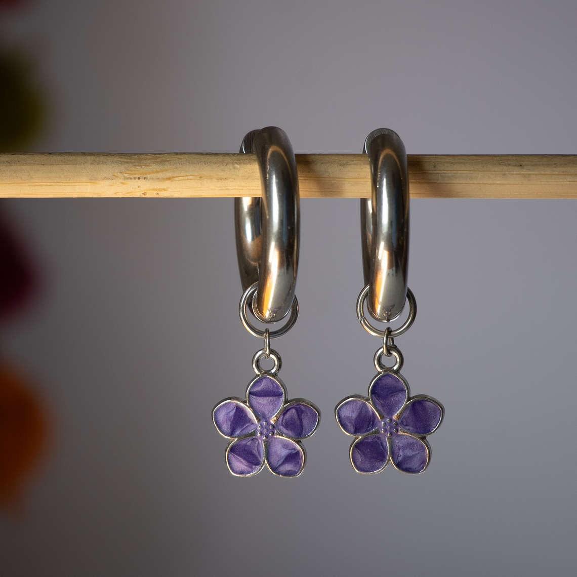 Charms Flores Moradas Lisas 2