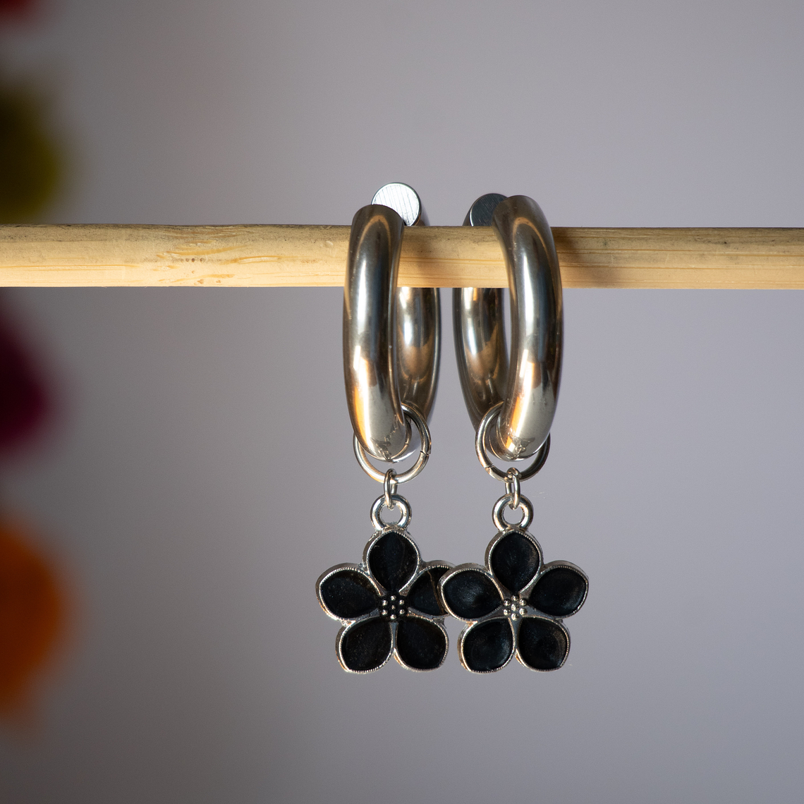 Charms Flores Negras 3