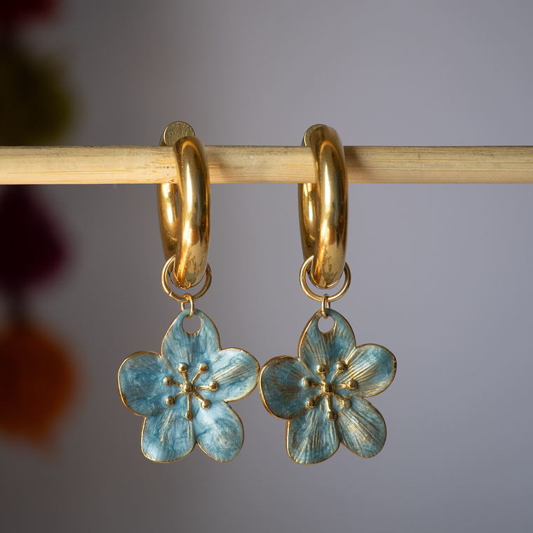 Charms Flor Acero Celeste 3