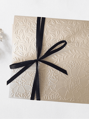 INVITACIÓN TEXTURIZADA AMARANTA