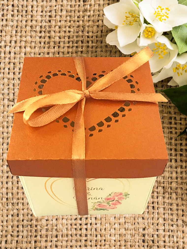 CAJITA TAPA TROQUELADA 2