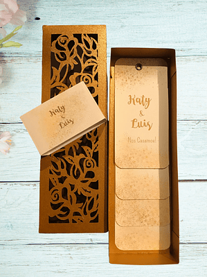 INVITACIÓN POR CAPAS EN CAJA TROQUELADA