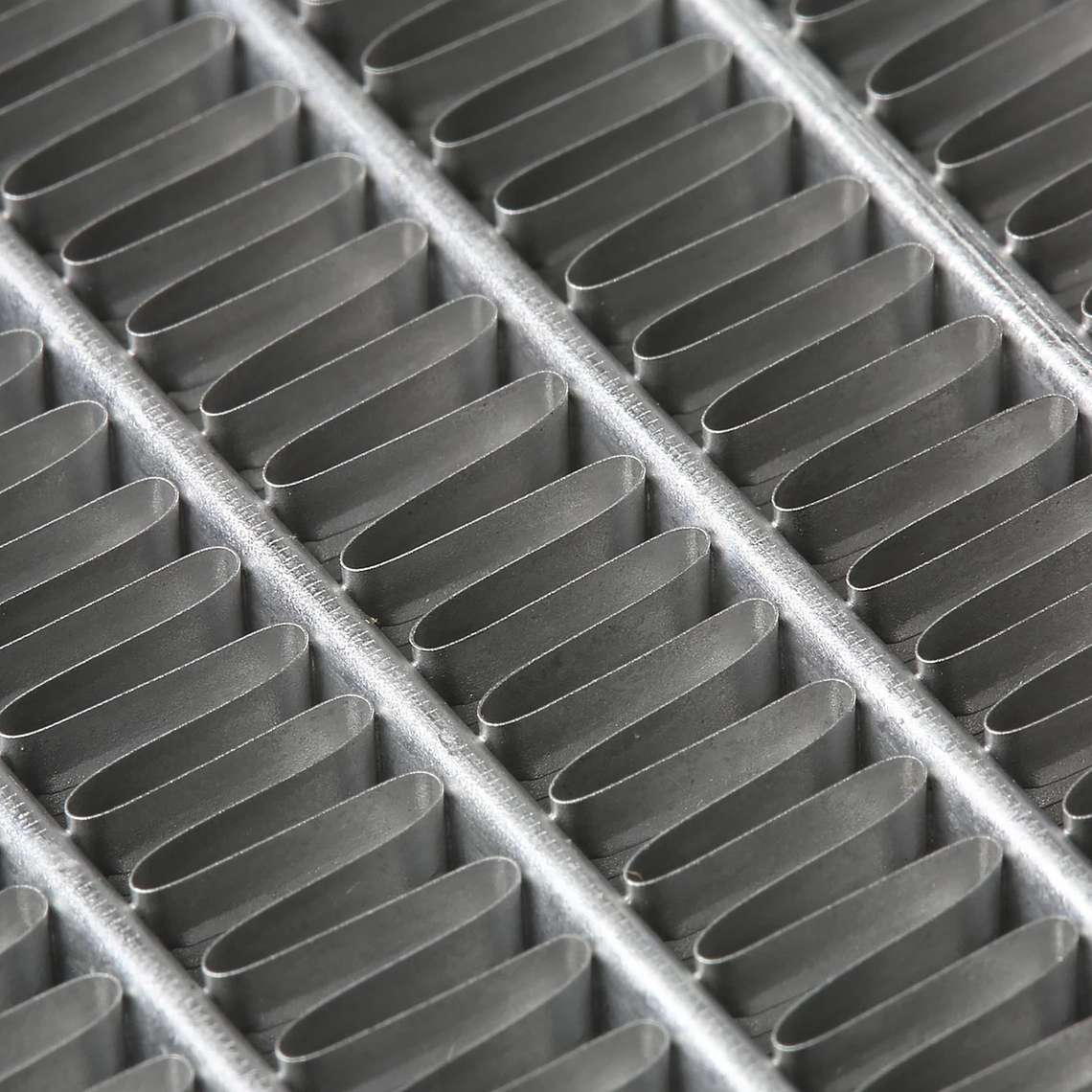 Radiador de Motor RAM 1500 3.0L EcoDiesel (2014-2020) 4