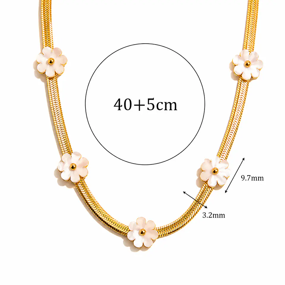 Collar  Flores Nácar 2