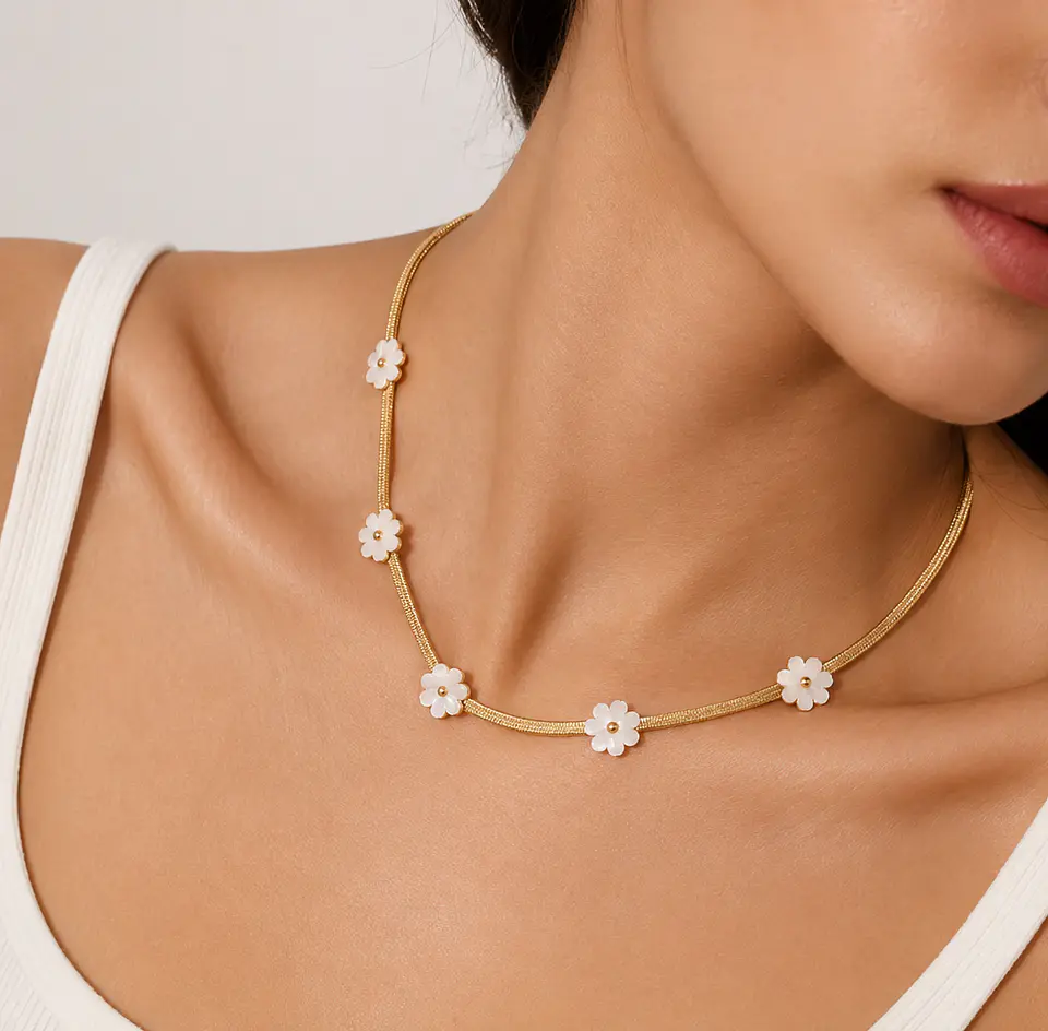 Collar  Flores Nácar 3