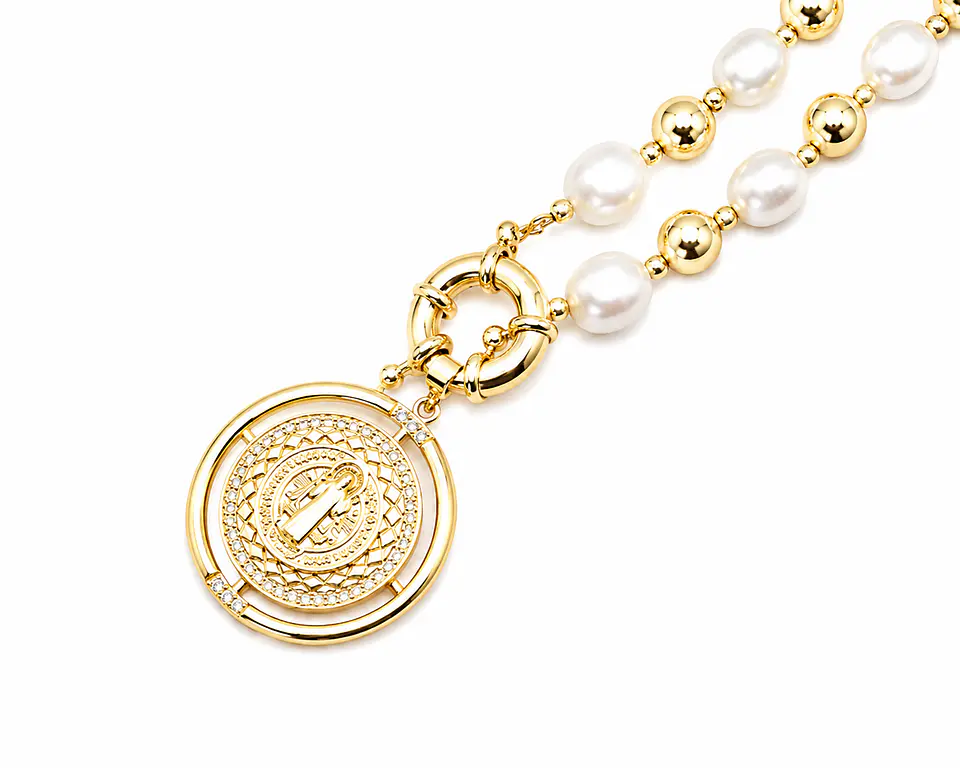Collar Medalla Perlas San Benito 1