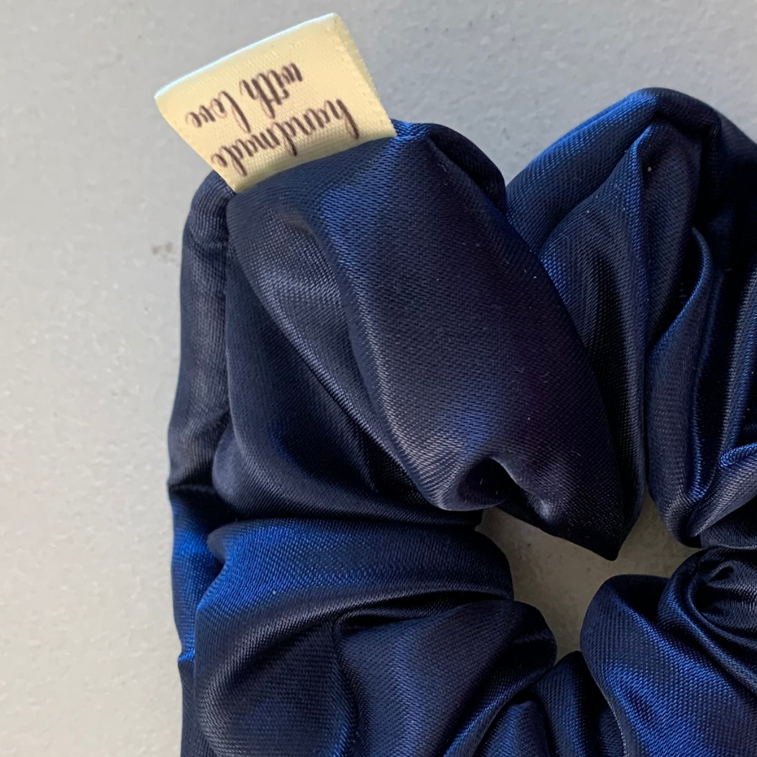 Scrunchie mini azul marino 1