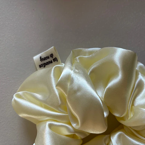 Scrunchie mini mantequilla