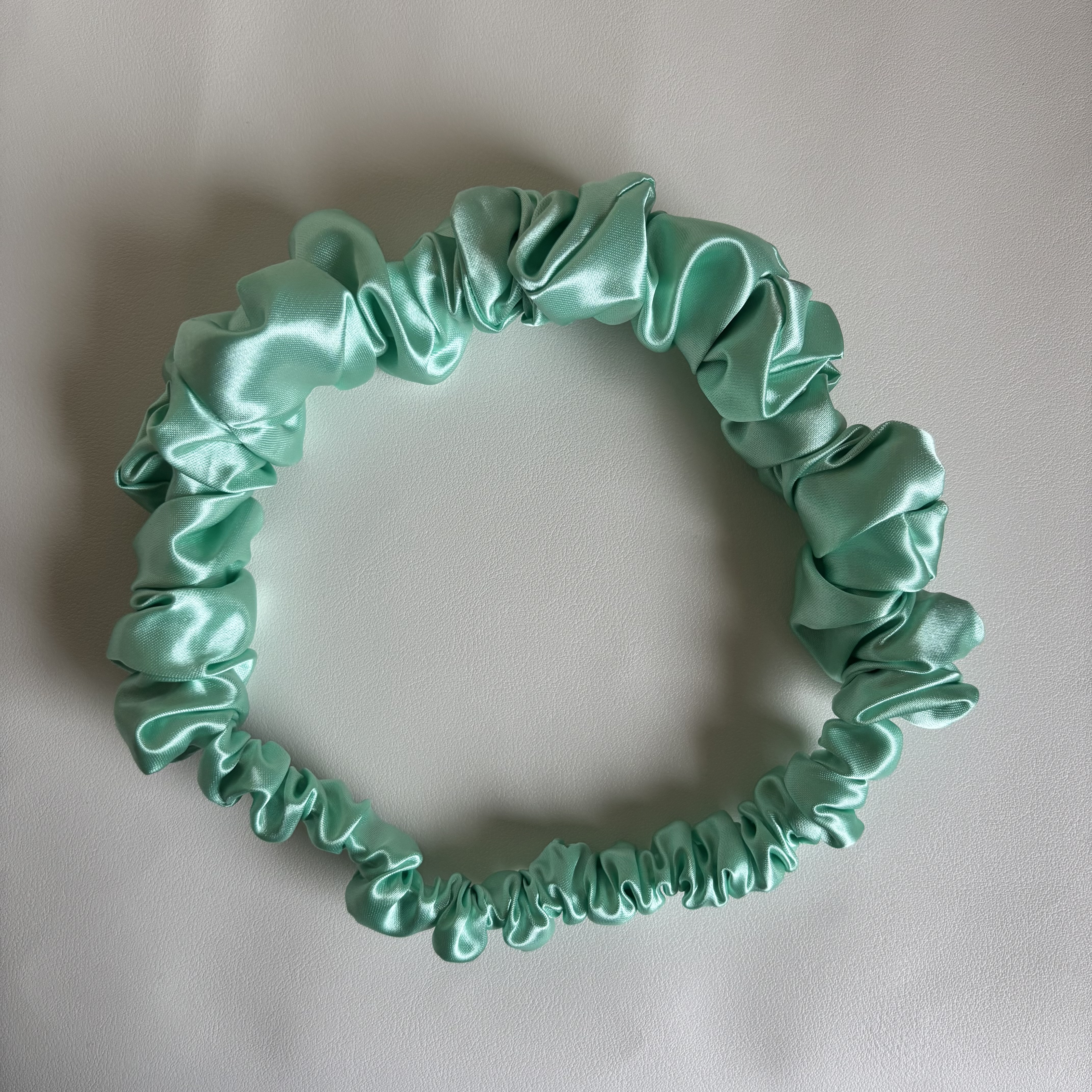 Cintillo de satin sin base plástica 1